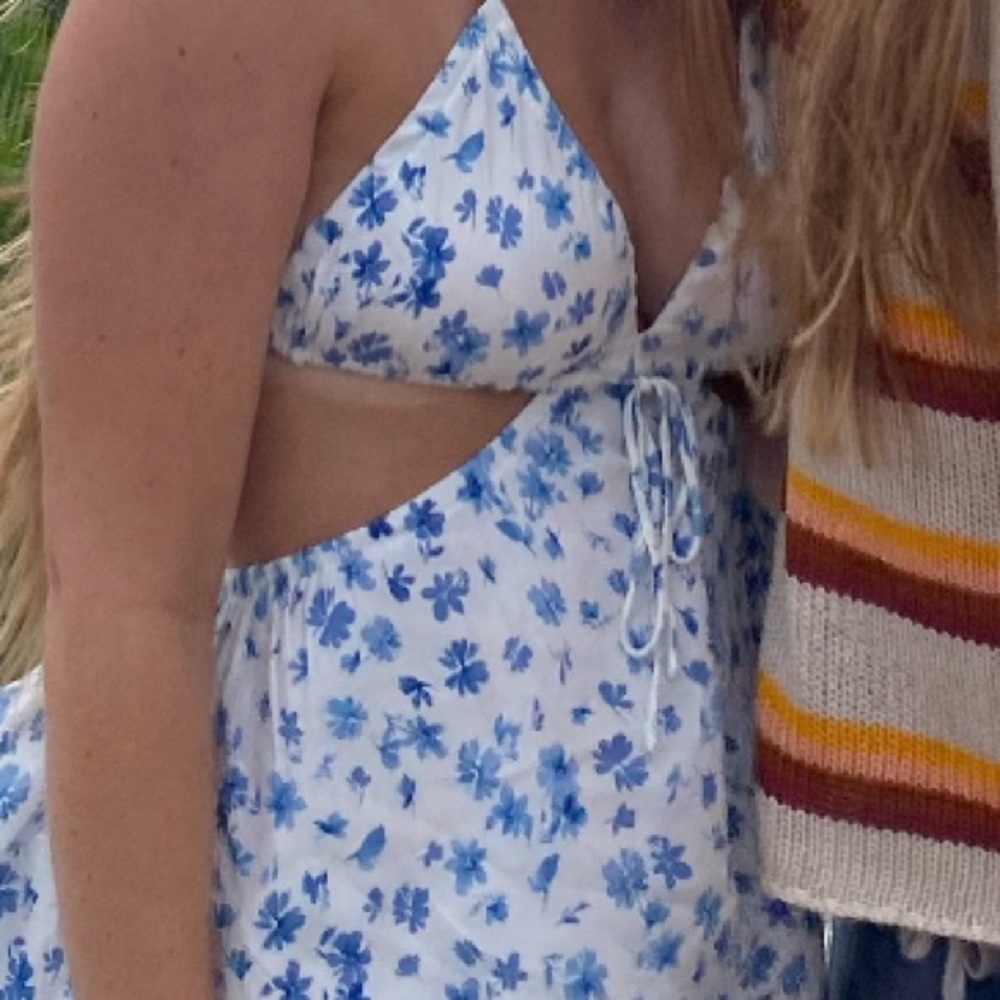 Sky to Moon cut out dress from Isabels closet size Small